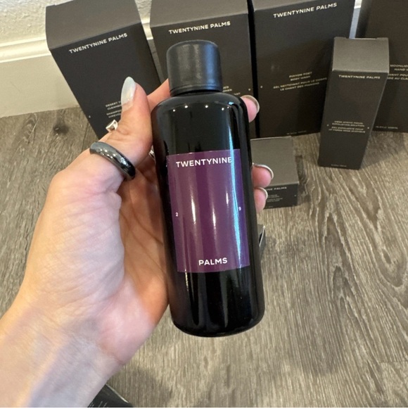 TWENTY NINE PALMS 9 PIECE SET - (No Serum/Clay Mask) - $490 MSRP - - Picture 7 of 10